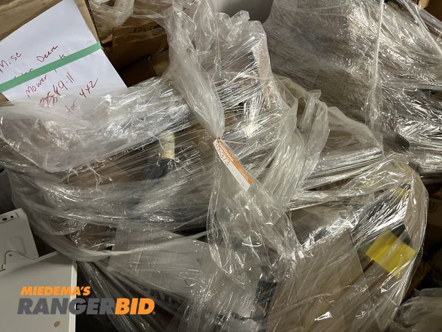 Lot 30-373 - Pallet of Miscellaneous John Deere Gator and Mower parts most appear to be new.
Located in the North...