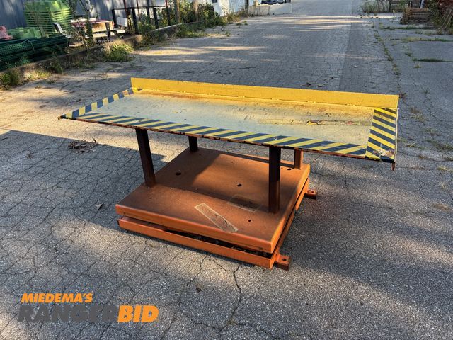 Lot 30-9 - Scott Handling Manufacturing Industrial Lift Table, 96"L x 36" Platform.  Air powered lift table. Do...