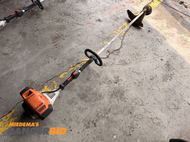 Lot 30-3267 - Stihl FS91R Weedwhip Gas Powered Recoil Start String Trimmer