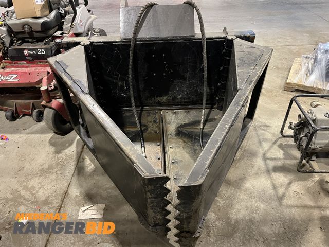 Lot 30-1572 - Tink, Inc 520 Claw