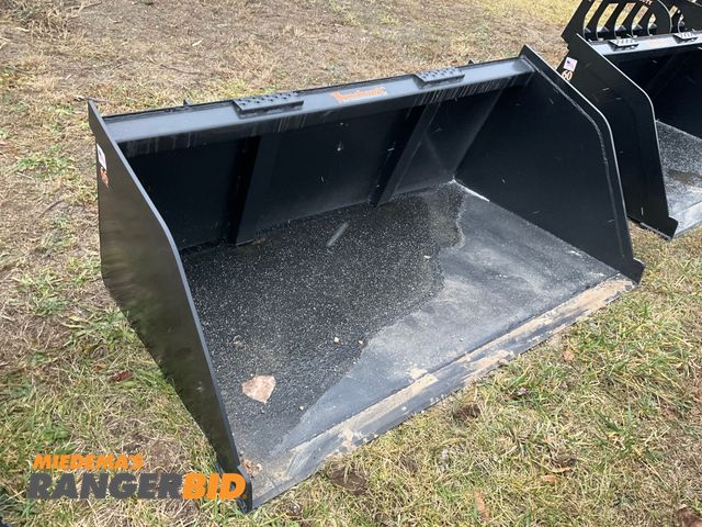 Lot 30-4975 - New Tomahawk 66” snow/mulch skid steer bucket, welded on high carbon cutting edge, skid steer quick attach (3001-1)