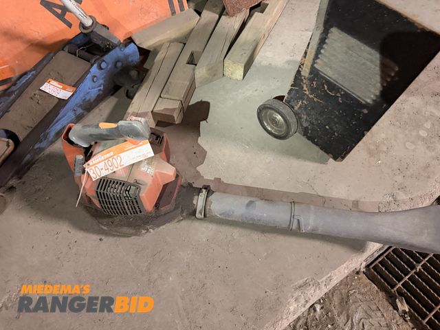 Lot 30-4902 - Husqvarna Blower Gas Powered