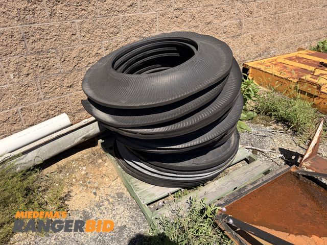 Lot 30-4093 - Stack of construction barrel bases