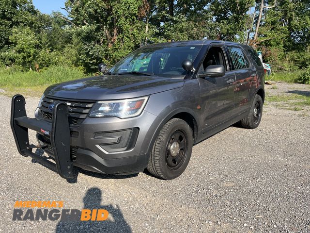 Lot 30-1542 - 2017 Ford Explorer with a 3.7L V6 DOHC 24V engine. Police AWD