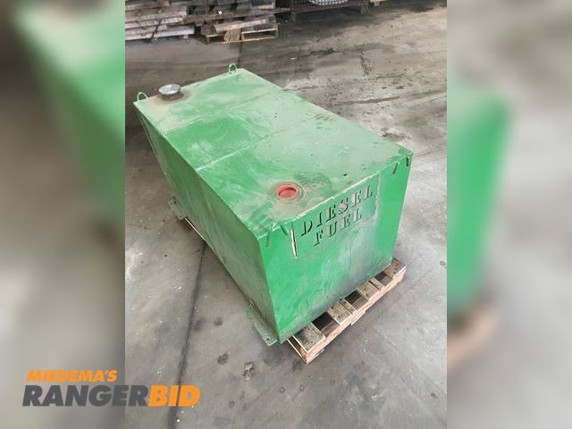 Lot 30-1004 - 1 Diesel Fuel Tank Steel Construction