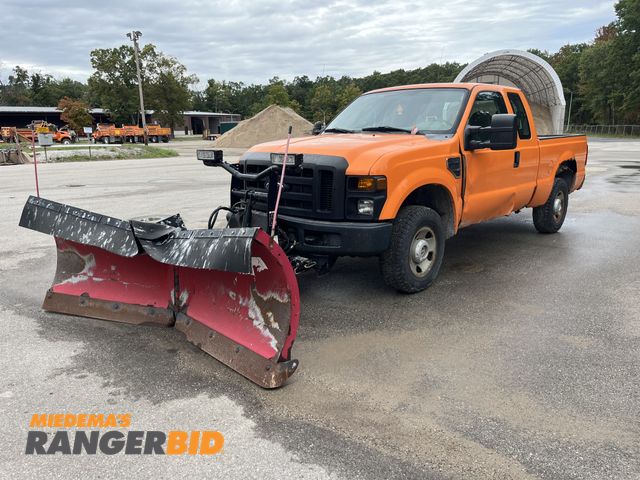 Lot 30-2328 - 2010 Ford F-250 with Boss Power-V XT Plow Extended Cab Pickup Truck 4x4