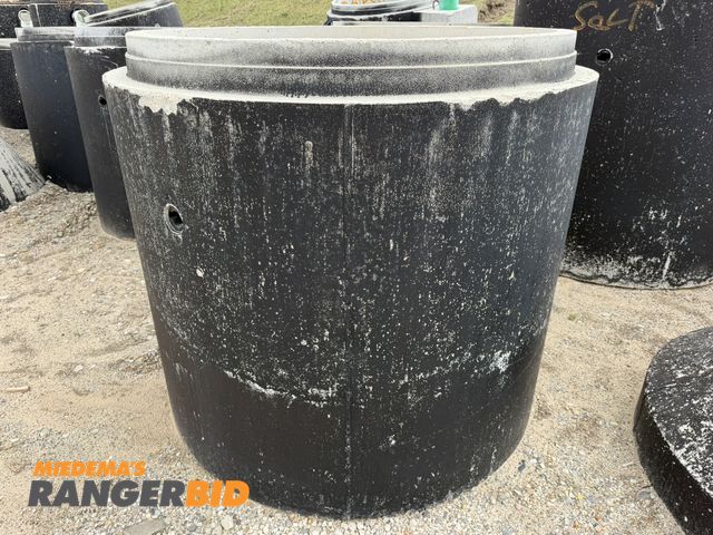 Lot 30-5855 - (2) approx. 47" tall concrete manhole tubes with 4' diameter entry and steps.