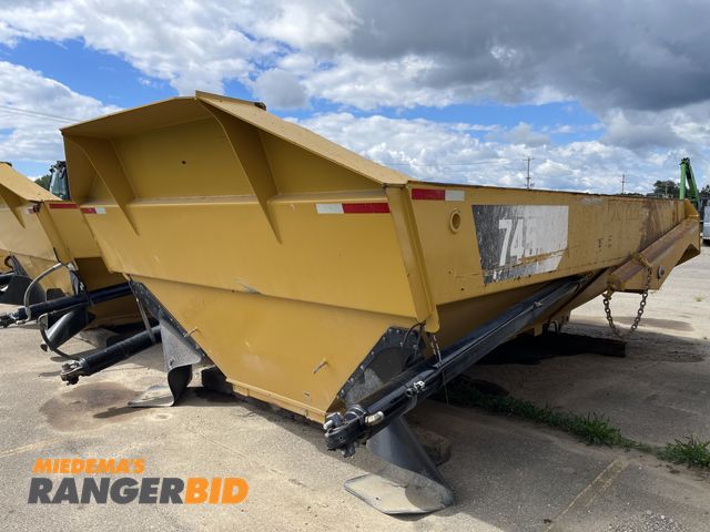 Lot 30-10712 - ARTICULATED TRUCK BED, CYLINDERS  TAILGATE OFF CAT 745