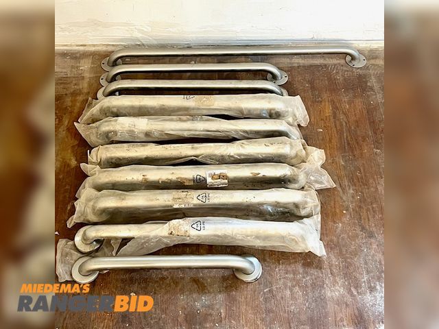 Lot 30-0 - Lot of ten (10) Stainless Steel ADA Grab Bars Lot of ten (10) Stainless steel grab bars consisting of one (1) 18 inch grab bar, eight (8) 24 inch grab bars (six (6) new in plastic wrap), and one (1) 36 inch grab bar.