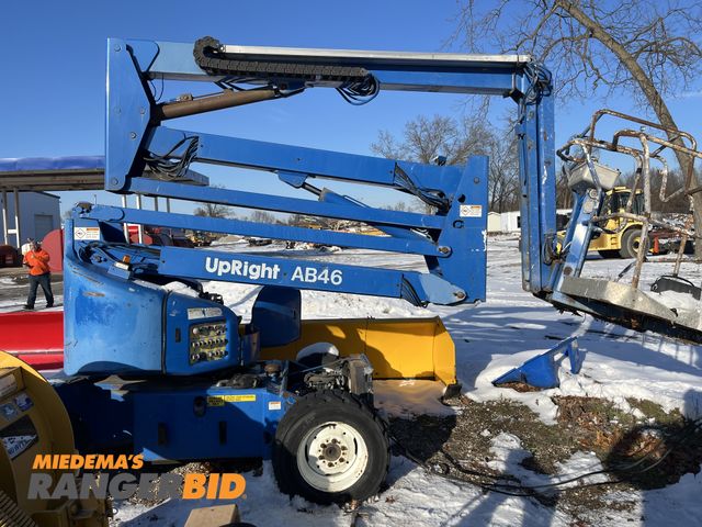 Lot 30-4224 - Upright AB46 Boom Lift