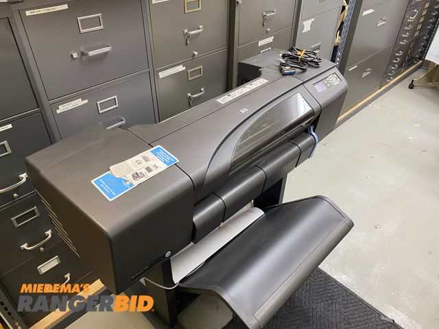 Lot 30-10213 - 1 HP Designjet 800 24" Plotter HP Designjet 800 24" plotter. Please make your inspection. Lot may be...