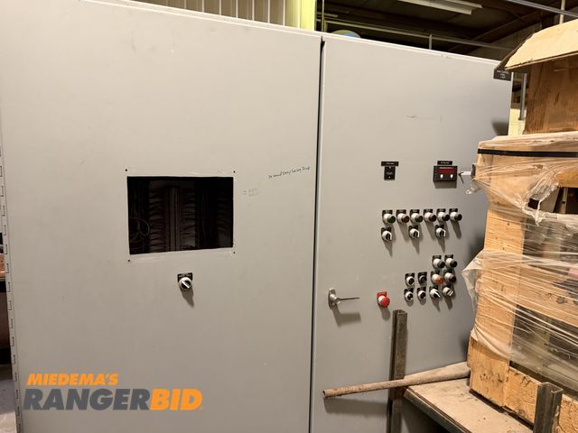Lot 30-3164 - Large Control Panel