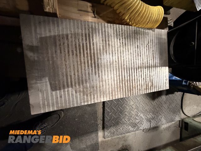 Lot 30-10982 - 1 12x24 Permanent Magnet low profile grinder chuck

Seller can help load with forklift.

Pickup by a...