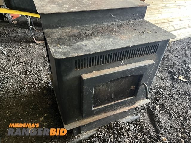 Lot 30-1760 - CCI Acutron 2 Pellet Stove