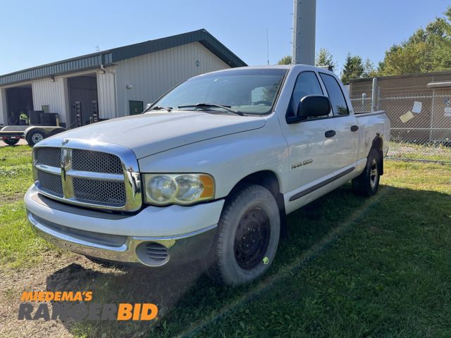 Lot 30-1856 - 2002 Dodge Ram 1500 SLT Double Cab Pickup Truck RWD