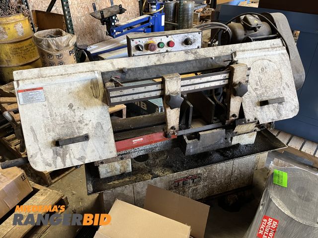 Lot 30-1485 - Jet Band Saw Single Phase Runs and cuts, however the clamp does not work.