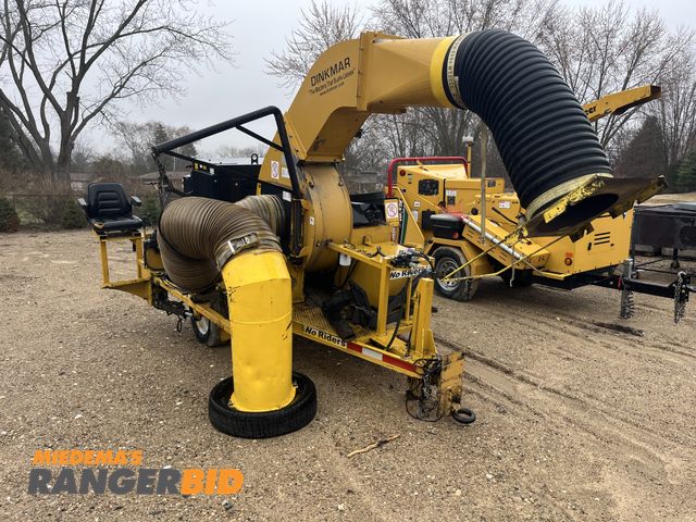 Lot 30-4592 - Dinkmar Leaf Vac Trailer With Box