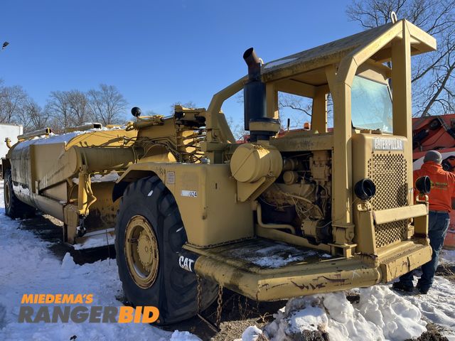 Lot 30-4221 - CAT 613B Water Wagon