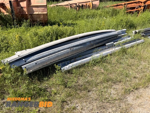 Lot 30-3984 - (10) 12' Guard Rail Sections.