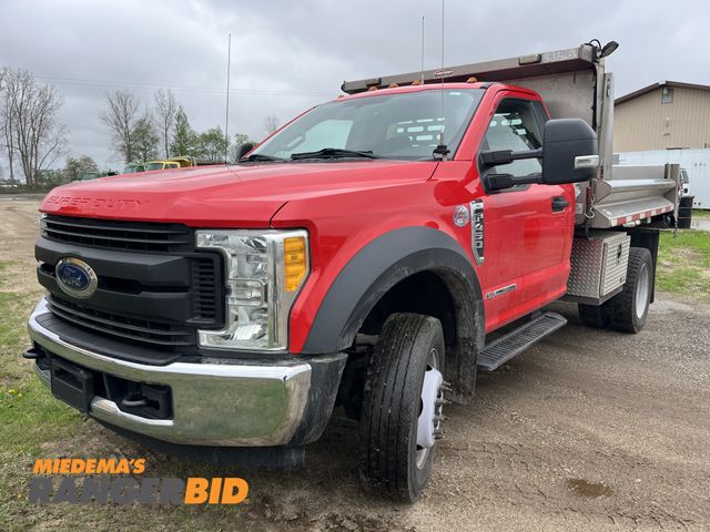 Lot 30-4715 - 2017 Ford F-450 Regular Cab Dump Bed Pickup Truck RWD
