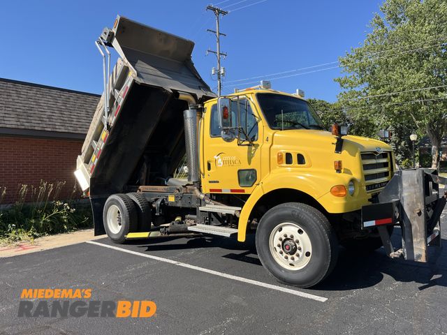 Lot 30-1682 - 2006 Sterling L7500 4X2 with CAT C7 low miles and hours Dump Truck