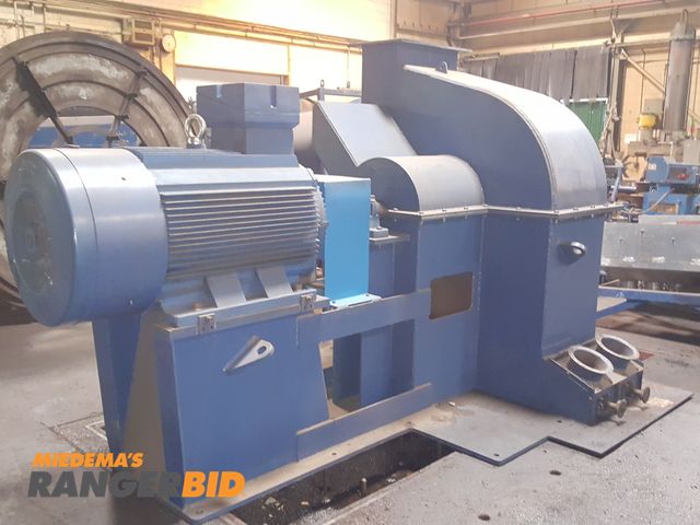 Lot 30-11490 - Tire Solutions Hammer Mill Tire Solutions Hammermill.  Pics from when refurbished.  This unit had kn...