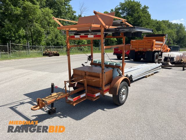 Lot 30-2300 - 1997 Arrow Master AAW155B Arrow Board /  Sign Board, Solar powered