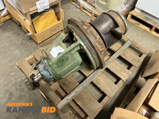Lot 30-387 - Electric Motor