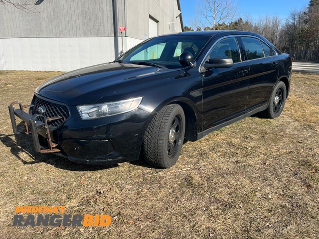 Lot 30-206 - 2016 Ford Taurus with a 3.7L V6 DOHC 24V engine. Police Sedan AWD