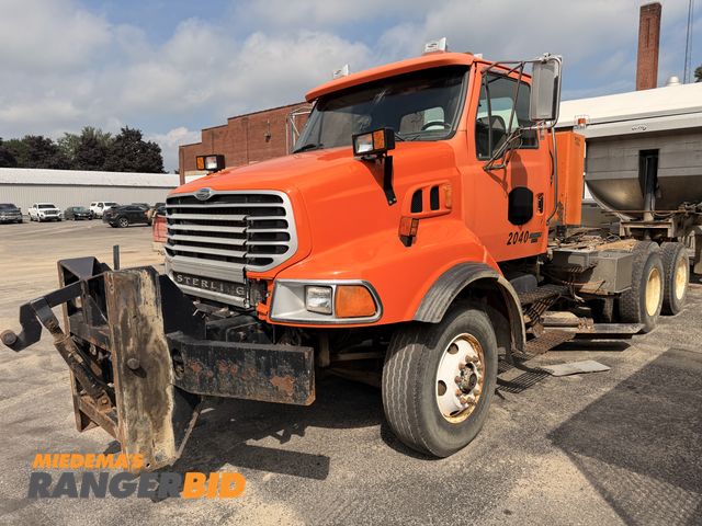 Lot 30-4012 - 2005 Sterling LT9513 6x4 Cab and chassis