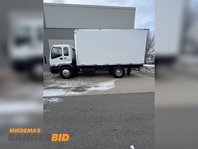Lot 30-11001 - 2006 GMC T-Series 7500 Box Truck Solid medium‑duty GMC T7500 equipped with the 7.8L Isuzu diesel and...