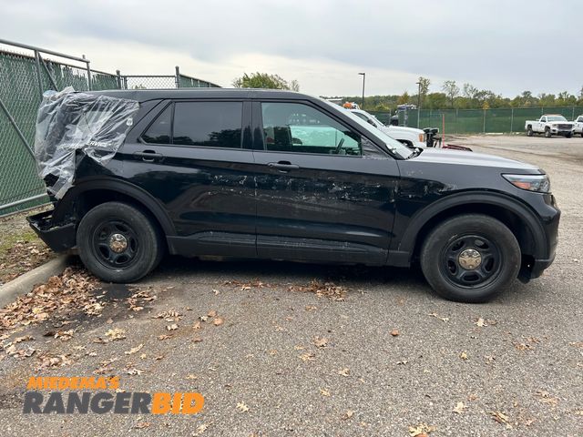 Lot 30-45092 - 2020 Ford Explorer with a 3.3L V6 DOHC 24V engine. SUV AWD •	Appointment for removal must be made! NO items will be removed without an appointment! I...