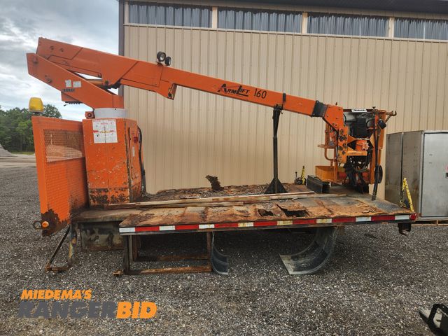 Lot 30-1613 - ArmLift THS36 Mounted on Rotted Truck Bed Serial # THS-6-01-219