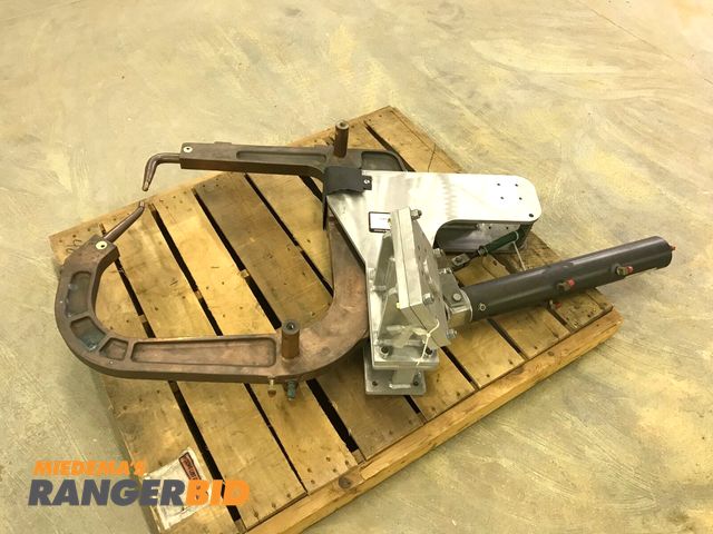 Lot 30-11 - TG Systems GTS 2189 Weld Gun, Robot Welder, Resistance Welding, Spot Welding 852189