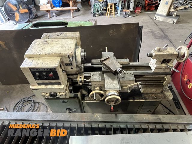 Lot 30-10826 - Sheldon R17 17x30 Lathe. D1-6 cam lock spindle,  2-1/4” spindle bore, 45-1250 rpm. Runs well. Can se...