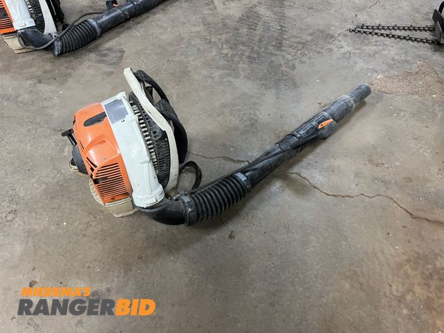 Lot 30-1735 - Stihl BR 430 Portable Gas Powered Recoil Start Backpack Blower