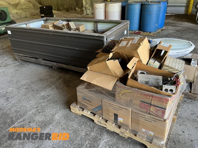 Lot 30-2312 - 1 bin and 2 pallets Assorted Light bulbs and ballast resistors comes with bin