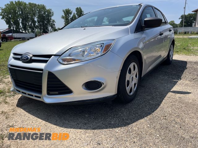 Lot 30-1157 - 2014 Ford Focus with a 2.0L L4 DOHC 16V engine. S with 30,968 miles Sedan FWD