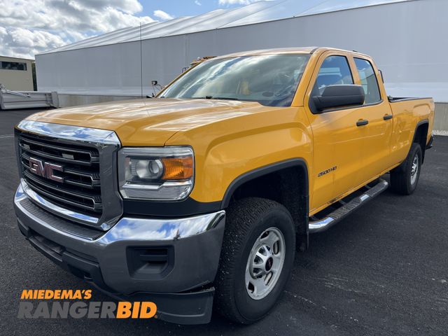 Lot 30-1474 - 2015 GMC Sierra Double Cab Pickup Truck 4x4