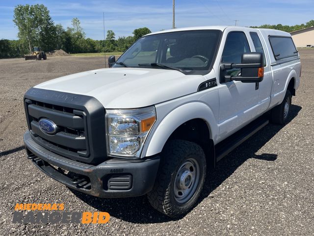 Lot 30-3726 - 2016 Ford F-250 Extended Cab Pickup Truck 4x4