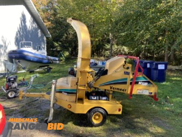 Lot 30-10698 - 2006 Vermeer BC600XL Chipper Specialty Equipment Low hours, stored inside, two extra sets of blades