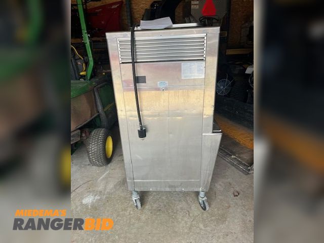 Lot 30-10682 - 1 Taylor  soft serve ice cream machine Stainless Steel soft serve ice cream machine, Model # - y751-...