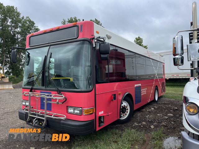 Lot 30-1147 - 2011 Gillig Low Floor G27E102N2 with a 8.9L L6 DIESEL engine. City Bus