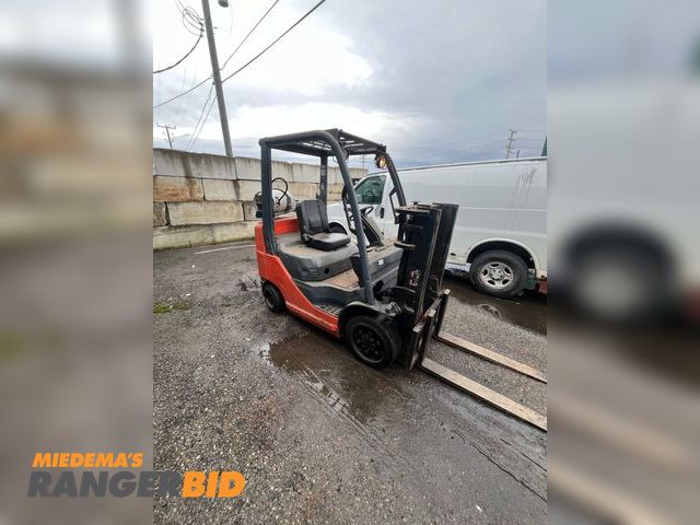Lot 30-2093 - Toyota  8fgcu25 Forklift Toyota forklift 5000 LBS capacity 
Run and drive 
Propane tank is not inclu...