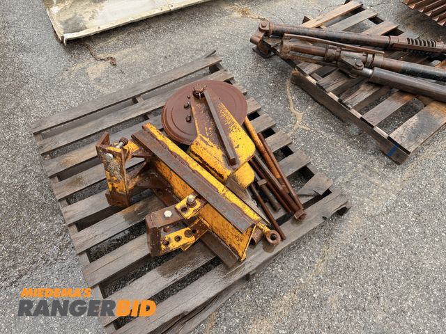 Lot 30-3275 - Asphalt Cutter 16"
