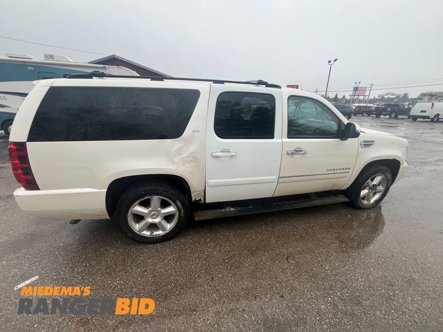 Lot 30-5026 - 2011 Chevrolet Suburban LTZ SUV 4x4
