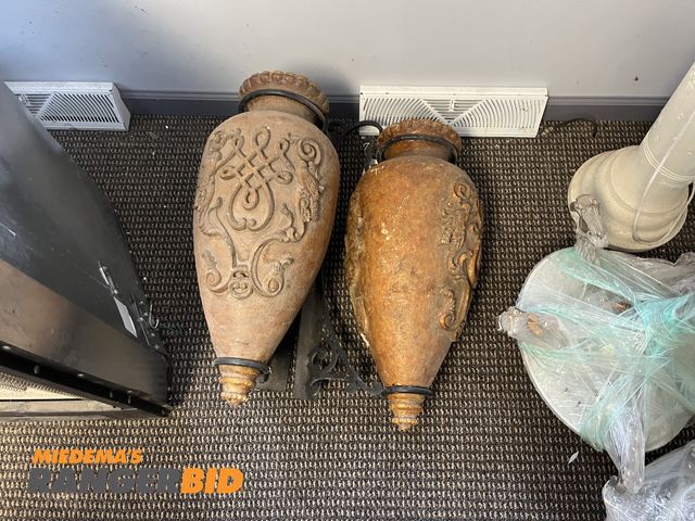 Lot 30-4580 - Montaage Decorative Wall Mount Pots 71710