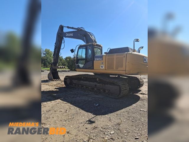 Lot 30-82794 - 2013 John Deere 290G LC Excavator