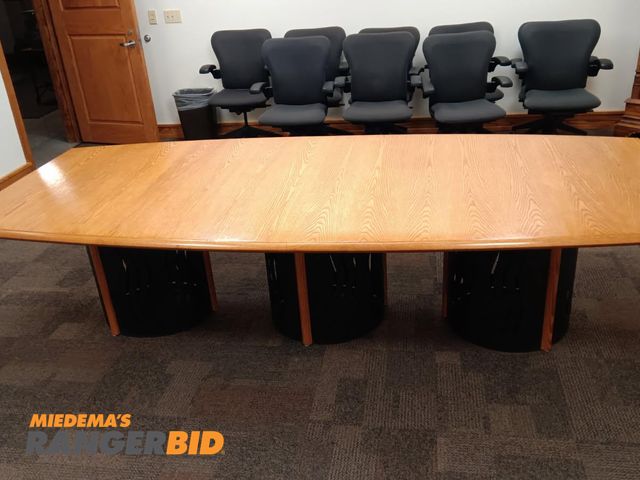 Lot 30-10819 - Conference Table 10'