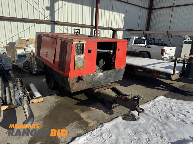 Lot 30-ADV2 - Sullair H375 Towable Air Compressor  Builds air. Rated RPM is 2400/1600. 375CFM